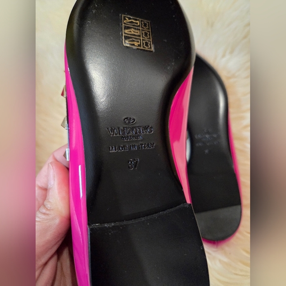 VALENTINO GARAVANI Rockstud Patent Leather Flats – Hot Pink (37 / US 7) - Picture 10 of 16